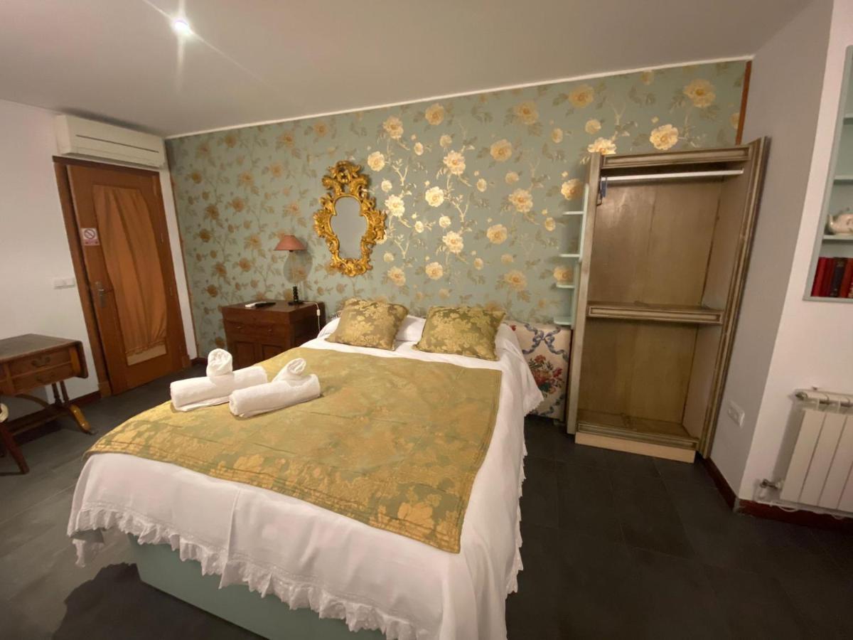 Ch Hostal Victoria Cuenca  Extérieur photo